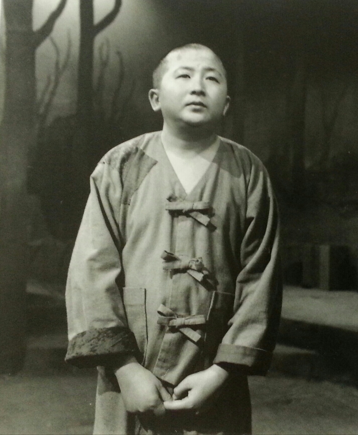 Actor Ji Chun-seong in 1991 as a young temple apprentice in "A Little Monk" (National Theater Company of Korea)