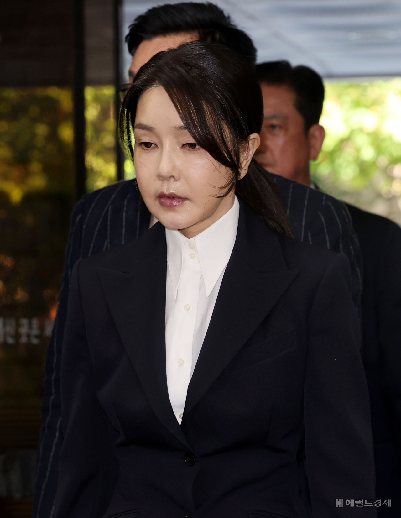 윤석열 전 대통령 부인 김건희 여사가 12일 오전 서울 서초구 서울중앙지법에서 열린 구속 전 피의자 심문(영장실질심사)에 출석하고 있다. 임세준 토토사이트 사라짐