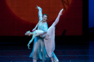 Dancing Mongryong, Russian dancer steps into Korea's most romantic role in 'Chunhyang'