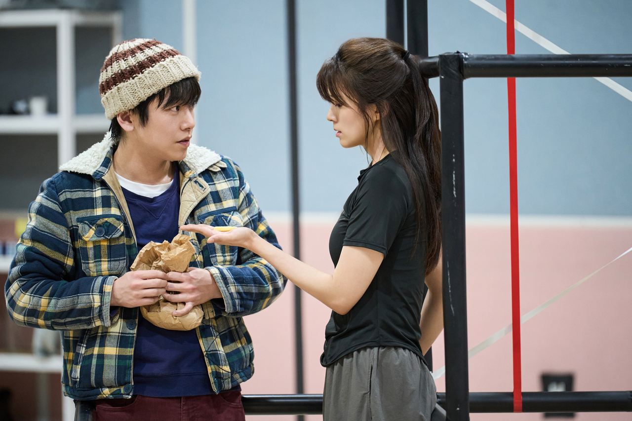Actors rehearse a scene from "Let the Right One In." (Seensee Company)