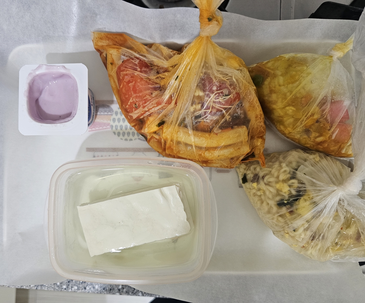 자체 개발한 7중 필터로 떡볶이, 카레, 라면, 요거트 등 냄새가 강한 제품을 처리할 때에도 타사 경쟁 제품에 비해 악취를 획기적으로 잡았다. 채상우 기자