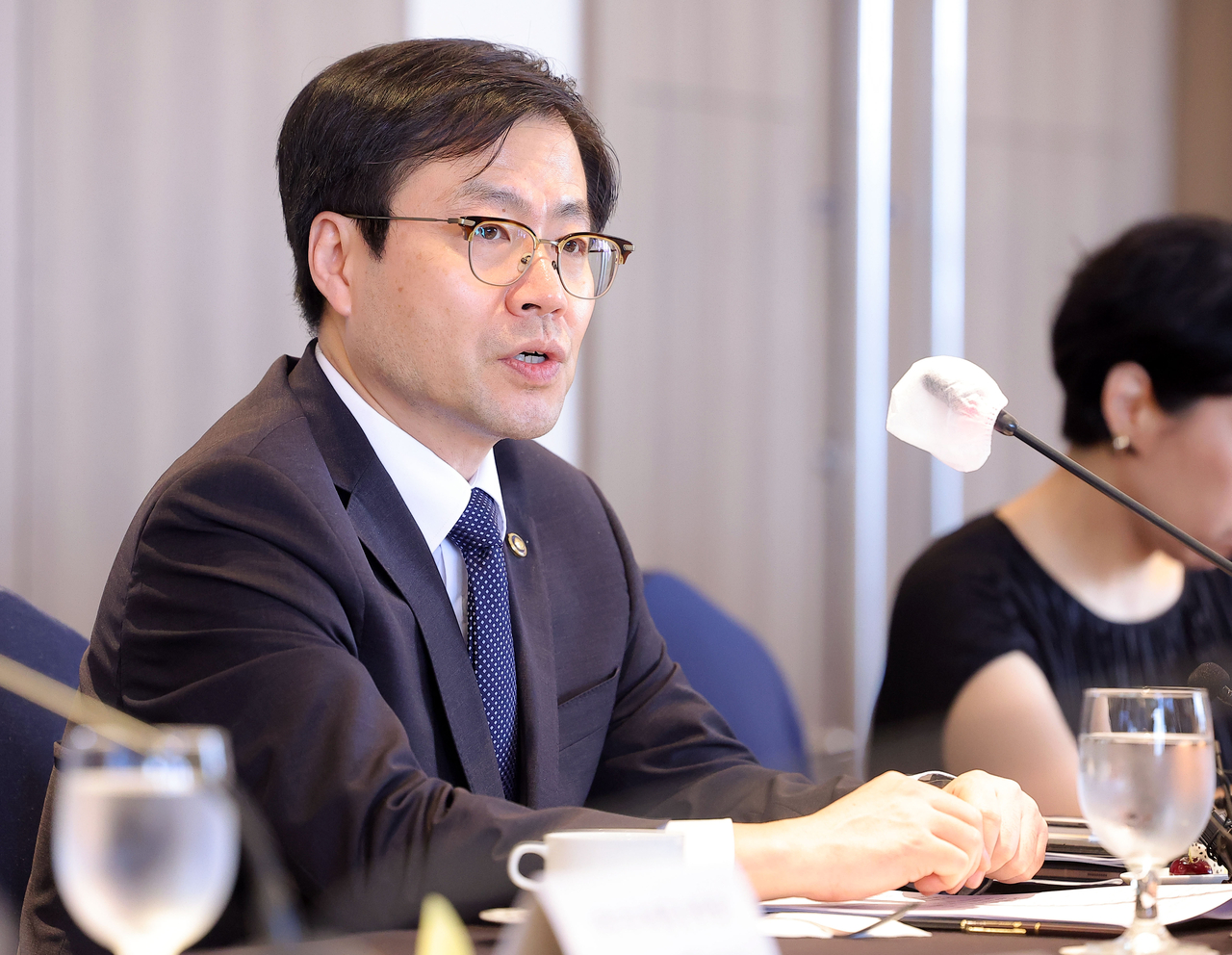 South Korean Trade Minister Yeo Han-koo speaks at a trade strategy meeting held in Seoul on Thursday. (Yonhap)