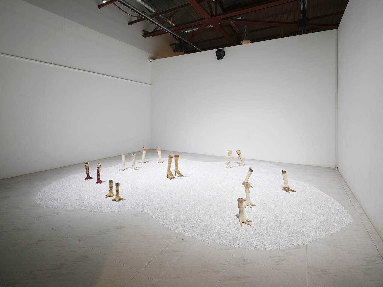 "White Cranes and Snowfall" by Hong Young-in (Courtesy of Real DMZ Project and the artist)