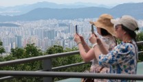 “집 있어야 애 낳죠” 유주택자가 출산 확률 72% 높아 [부동산360]