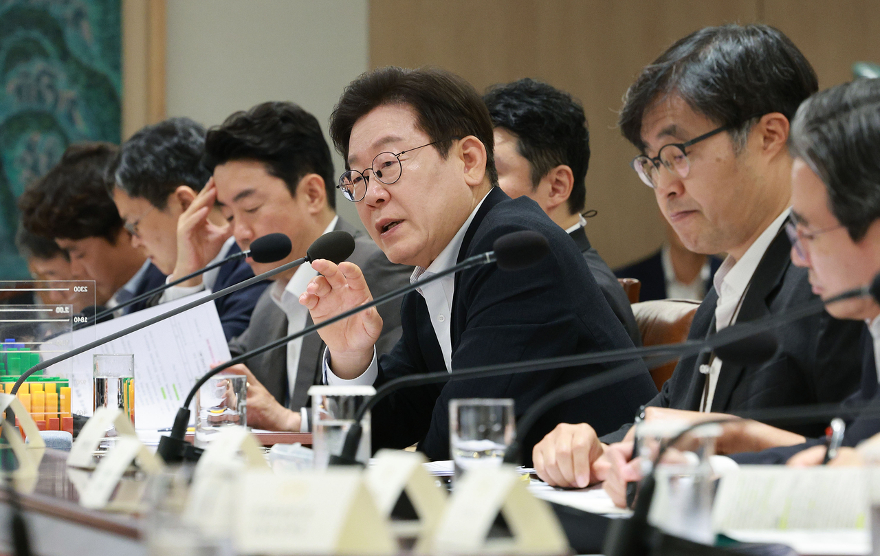President Lee Jae Myung speaks during a meeting on fiscal savings at the presidential office in Yongsan, Seoul, on Wednesday. (Yonhap)