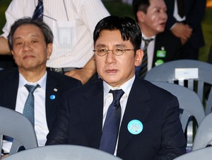 Probe into ‘Hitman’ Bang Si-hyuk, explained in 2 minutes