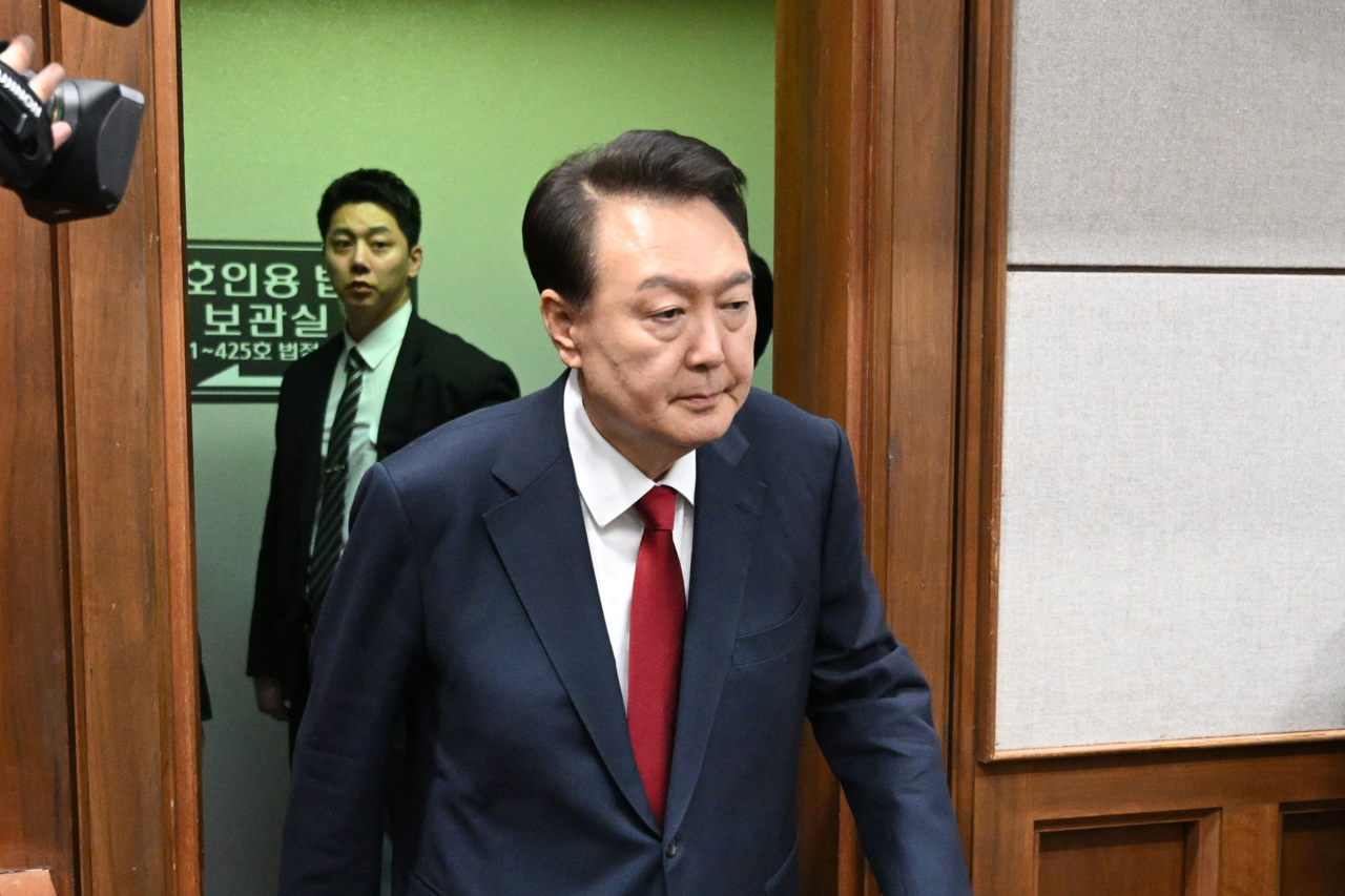 Court proceeds with martial law hearing without ex-President Yoon over