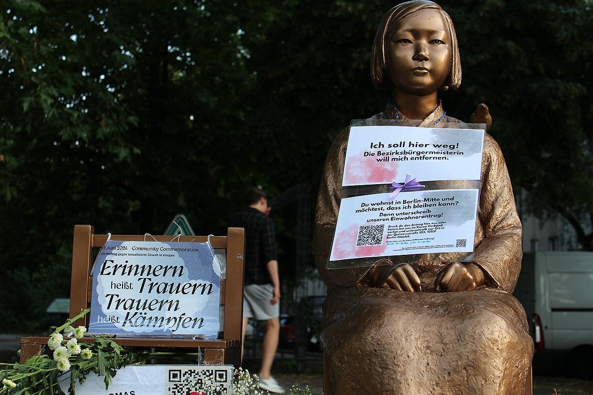A statue in Berlin honoring “comfort women,” a euphemism for women forced into sexual slavery during World War II (Yonhap)