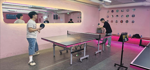 '무인점포' 다시 뜬다...홍대 거리, 자영업 새 풍속도 - 뉴스 썸네일 이미지