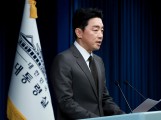 강훈식 비서실장 “서울 아파트 가격 일시 상승…고강도 대책 시행 검토”