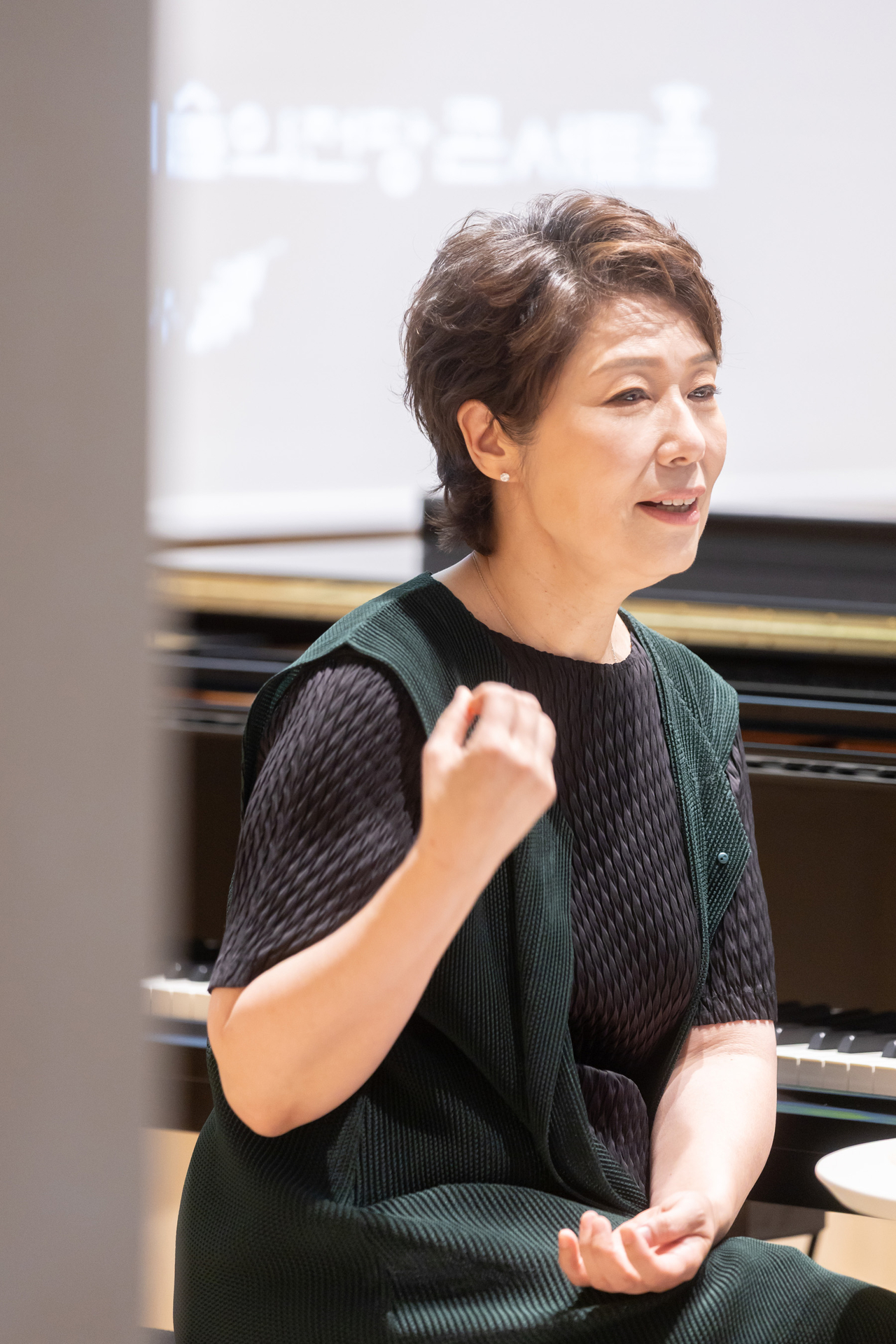 Pianist Paik Hae-sun speaks during a press conference on Monday at Jongno Art Hall in central Seoul. (Young & Ipsum)