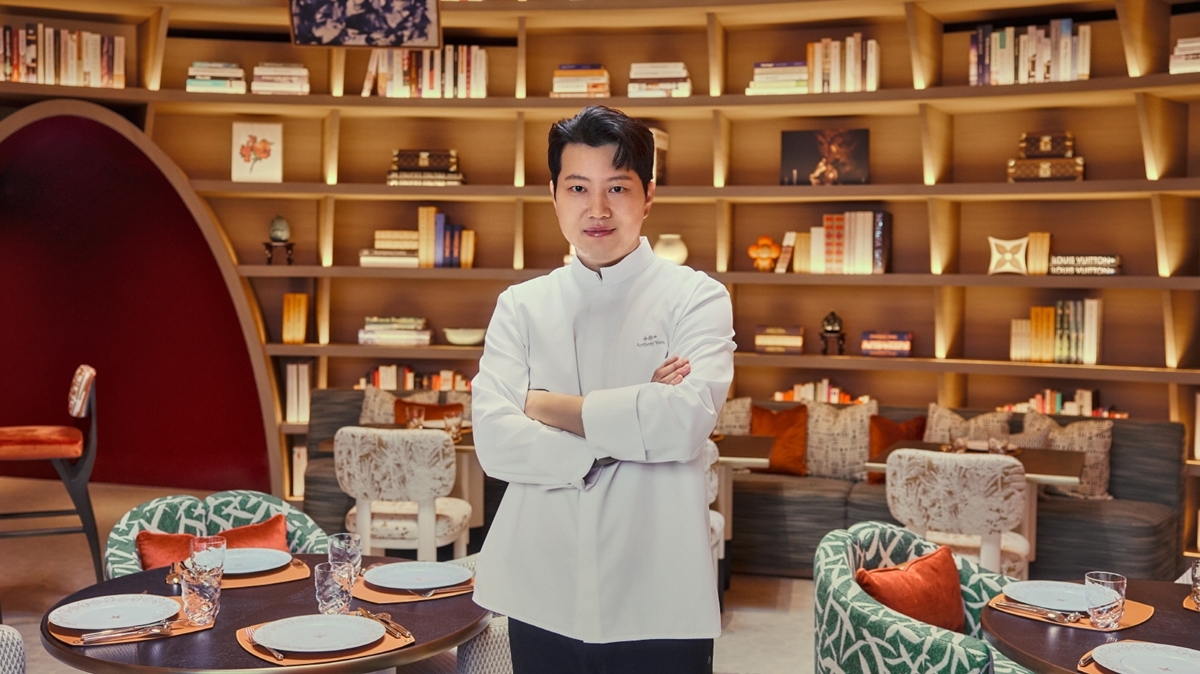 Chef Yoon Tae-kyun, who oversees the menu at Le Cafe Louis Vuitton (Louis Vuitton)