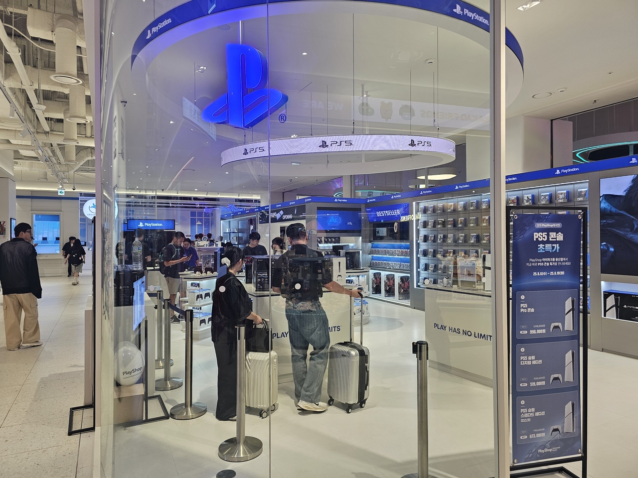 PlayShop at Dopamine Station (Lee Yoon-seo/The Korea Herald)