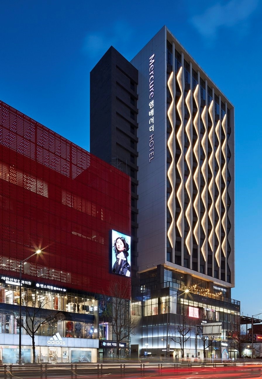 Mercure Ambassador Seoul Hongdae in northwestern Seoul (Goldman Sachs Alternatives)