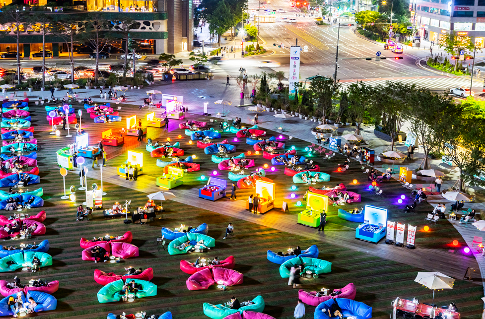 2025 Seoul Outdoor Library at Seoul Plaza (Seoul Metropolitan Government)