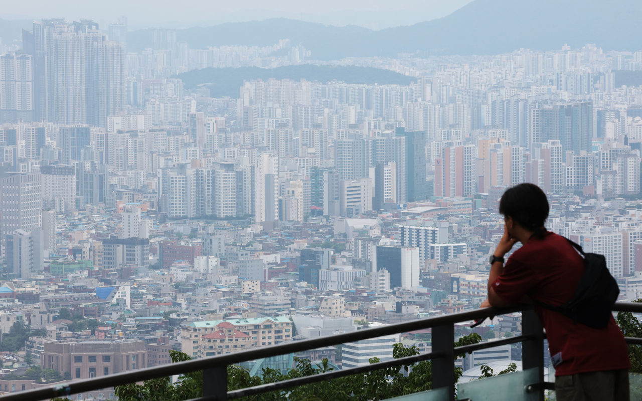 서울 남산 N서울타워에서 바라본 서울 시내 아파트 단지 모습 [연합]