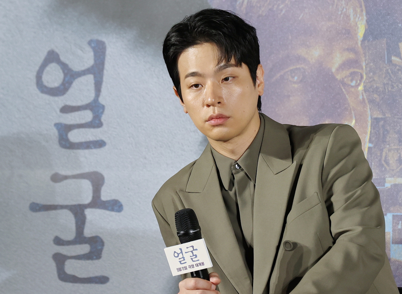 Park Jeong-min at the production briefing for "The Ugly" at Lotte Cinema Konkuk University in Seoul on Friday (Yonhap)