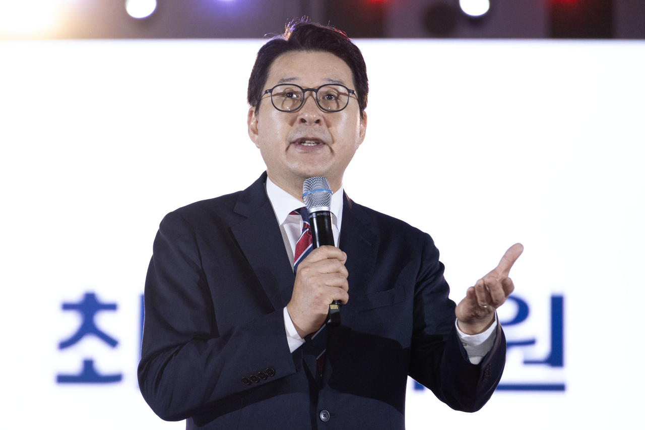 국민의힘 최고위원에 선출된 신동욱 후보가 22일 충북 청주시 흥덕구 청주오스코에서 열린 국민의힘 제6차 전토토사이트 토토나라회에서 비전 발표를 하고 있다. 2025.8.22 [공동취재]