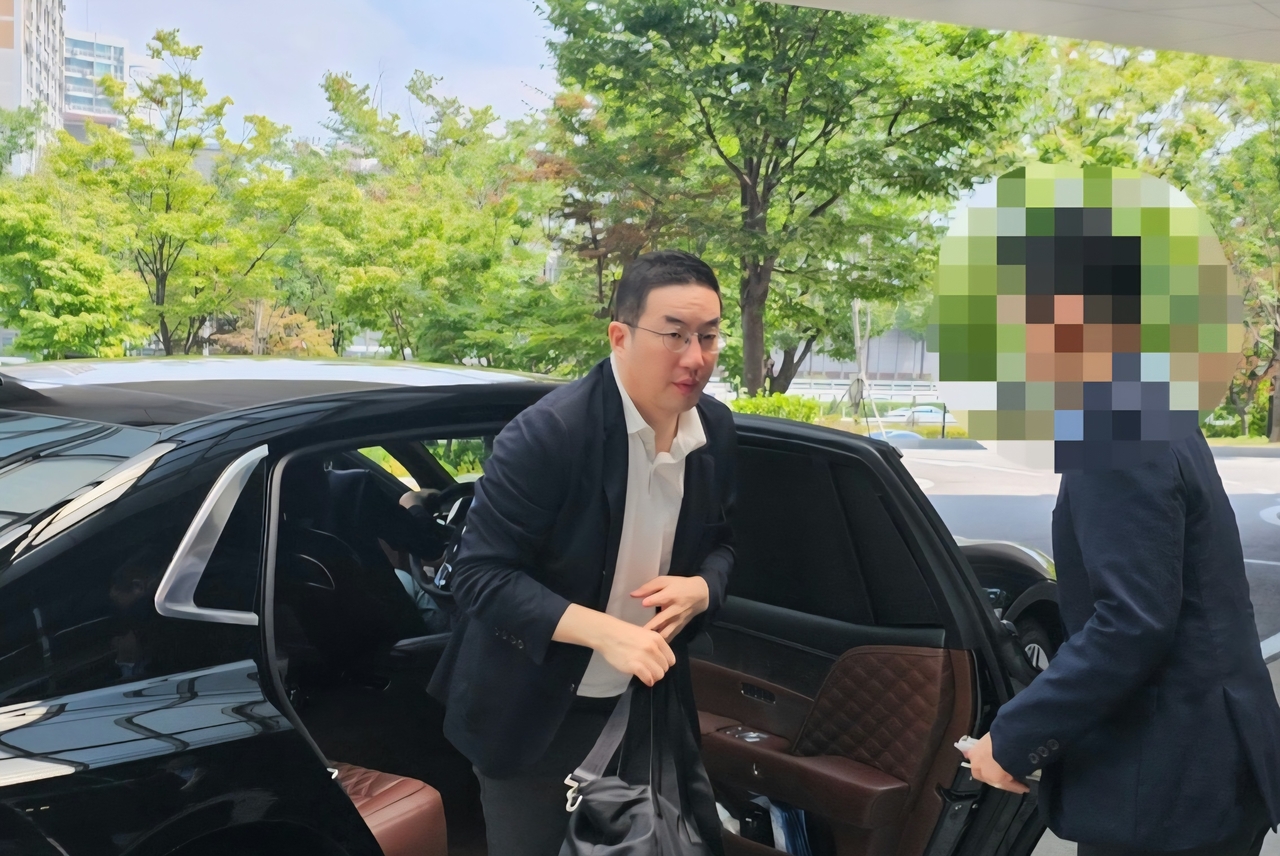방미사절단 동행을 위해 ddj 토토사이트하는 구광모 LG그룹 회장