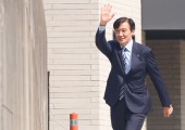 조국, 文 만나고 호남순회…광폭행보에 속 타는 민주당[이런정치]