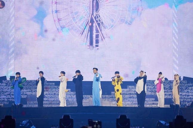 토토사이트 샌즈가 지난 22~24일 서울 케이스포돔에서 데뷔 20주년 콘서트를 열고 3만 명의 관객과 만났다.  [SM엔터테인먼트 제공]