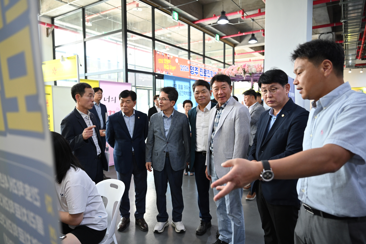 23일 경북전문대가 영주교육지원청에서 주관하는 2026학년도 영주 진로진학박람회에 참가해 대학 상담부스를 운영헸다 [경북전문대 제공]