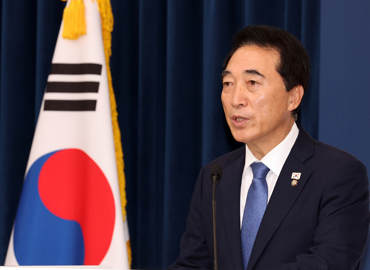 與 “국힘, 무성의 필리버스터…화장실 간다면서 소파 앉아 쉬는 의원까지” - 헤럴드경제