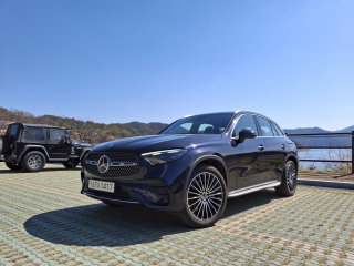 벤츠가 추구하는 ‘집 같은 편안함’의 정수 [김성우의 시승기 - 벤츠 GLC 300 4MATIC AMG 라인]