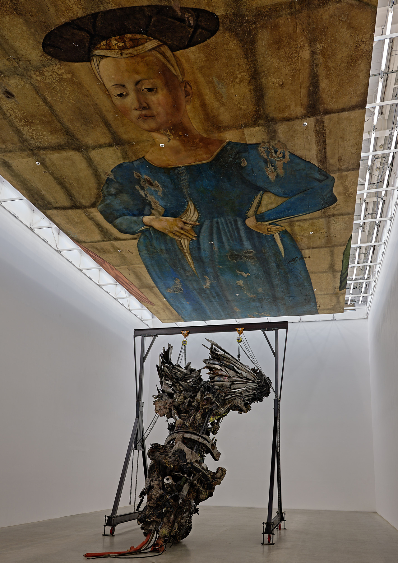 Installation view of  “Adrian Villar Rojas: The Language of the Enemy” at Art Sonje Center in Seoul (Art Sonje Center)
