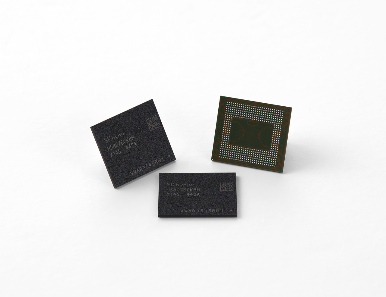 SK hynix High-K EMC mobile DRAM (SK hynix)