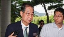 한덕수 불구속 상태로 재판받는다…내란방조·위증 혐의 [세상&]