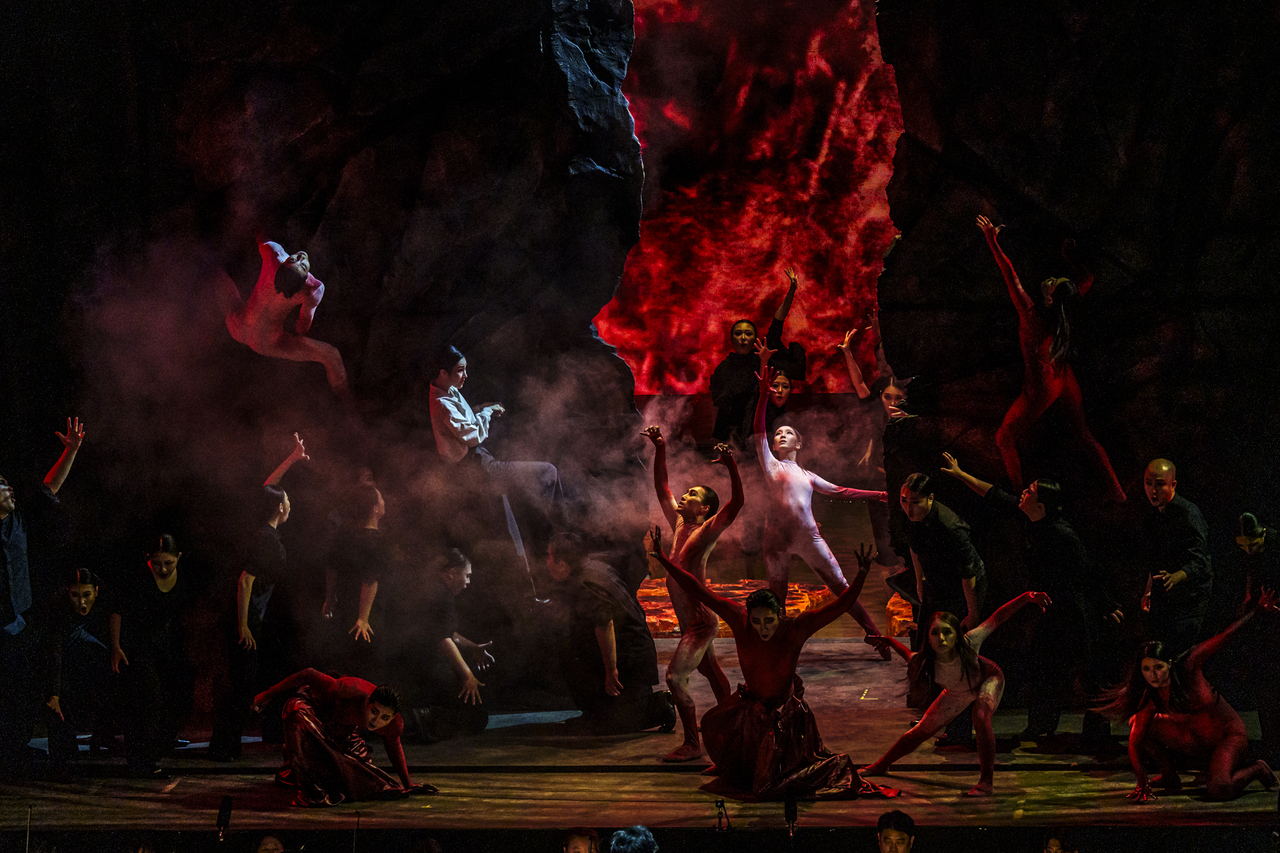 Daegu Opera House's "Orfeo ed Euridice" at  Saaremaa Opera Festival Kuressaare, Saaremaa, Estonia, in July (Gunnar Laak)