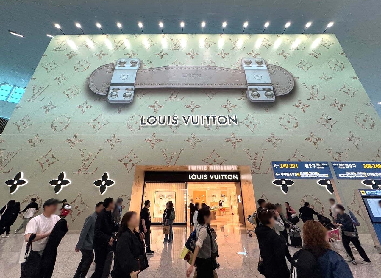 Louis Vuitton’s boutique at Incheon International Airport Terminal 2 (Shinsegae Duty Free)