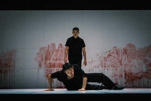 [영상] 구토, 채혈, 전라의 무용수…피 범벅된 잔혹 무용 [고승희의 리와인드]