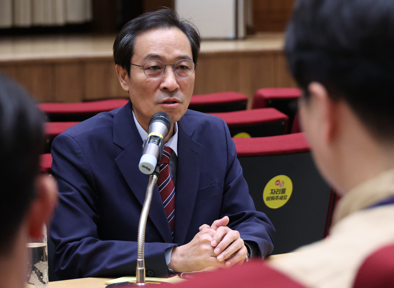 우상호 “민형배·임은정, 인신공격 안돼…개혁 취지 훼손” - 헤럴드경제
