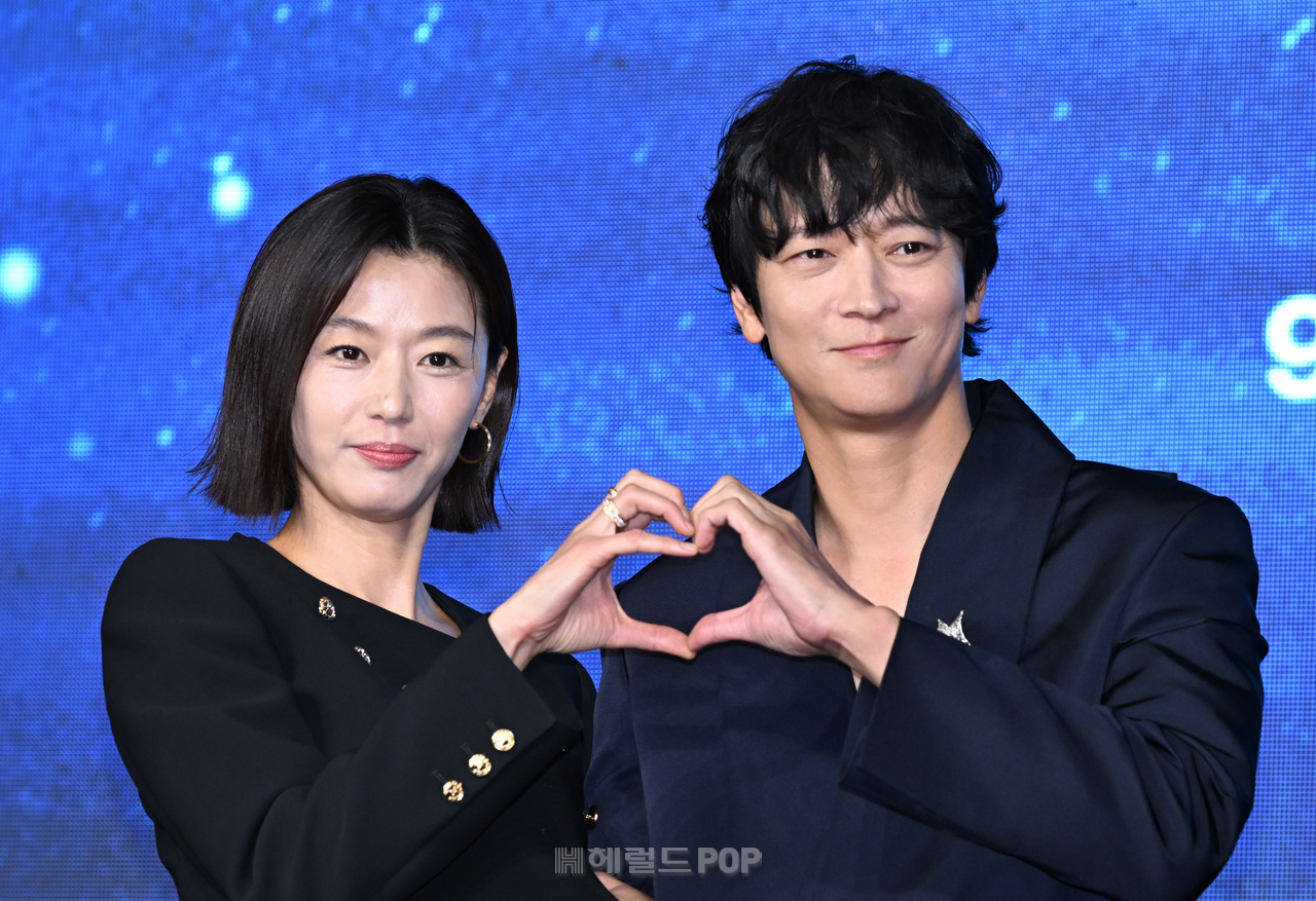 전지현, 강동원/사진=윤병찬 기자