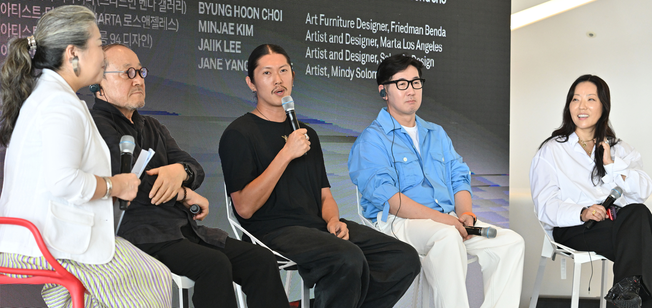 From left: Curator Cho Hye-young, designers Choi Byung-hoon, Kim Min-jae, Lee Jai-ik and Jane Yang-D'Haene take part in the Design Talks session entitled "Korean Designers Illuminated on the World's Stage" held at Seoul's Dongdaemun Design Plaza on Tuesday. (Im Se-jun/The Korea Herald)