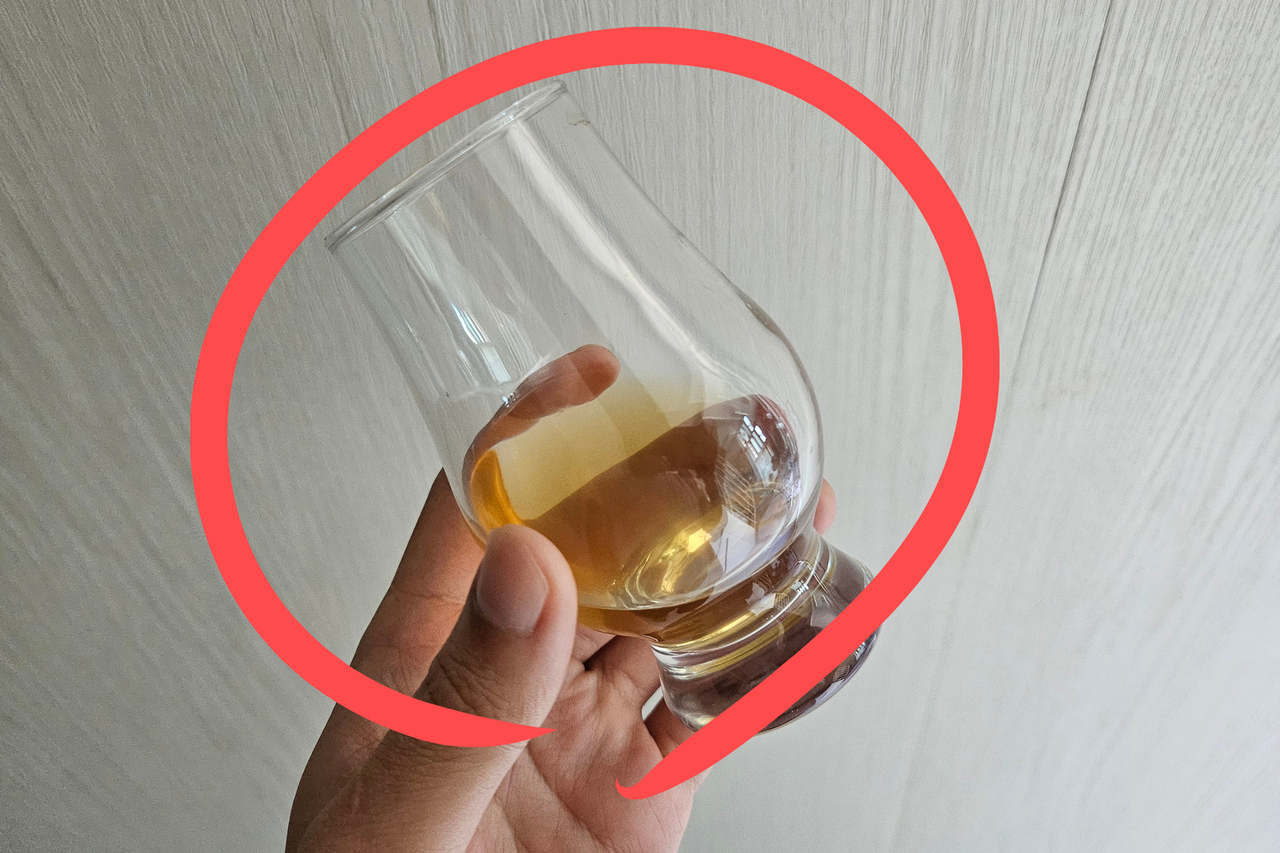 잔에 담긴 스포츠토토사이트.[독자 제공]