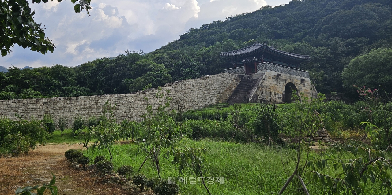 덕주산성