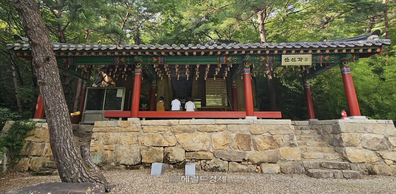 토토사이트 마초 산신각