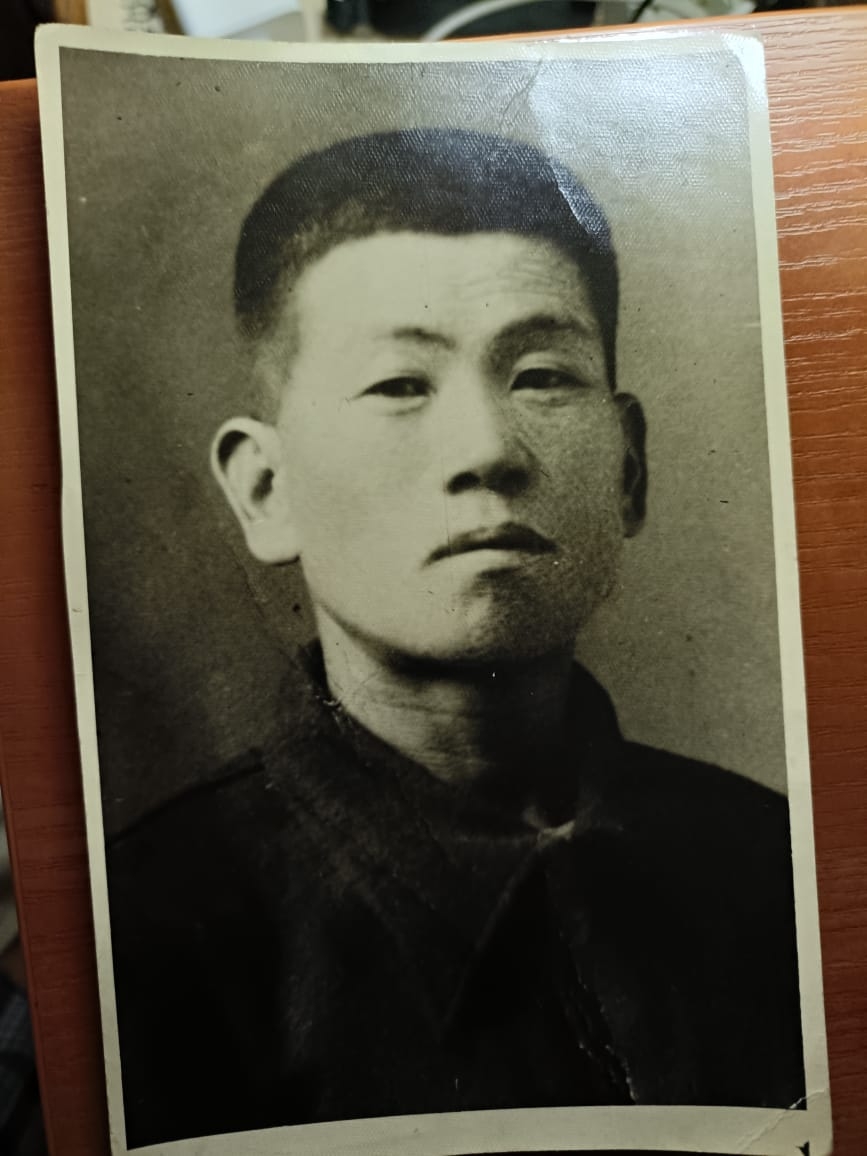 조국의 흙을 부모님 산소에 뿌렸다” 할머니에게 배운 아리랑 90년 만에 고국서 부른다 [세상&] - 헤럴드경제