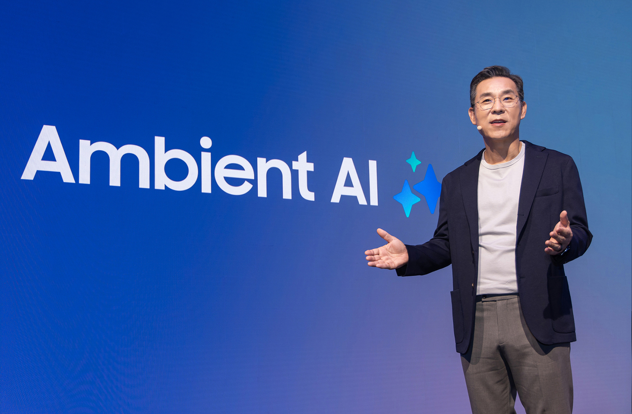 Kim Cheol-ki, executive vice president and head of Samsung Electronics’ Digital Appliances Division, delivers a keynote speech at the company’s press conference in Berlin on Thursday, a day before the opening of IFA 2025. (Samsung Electronics)