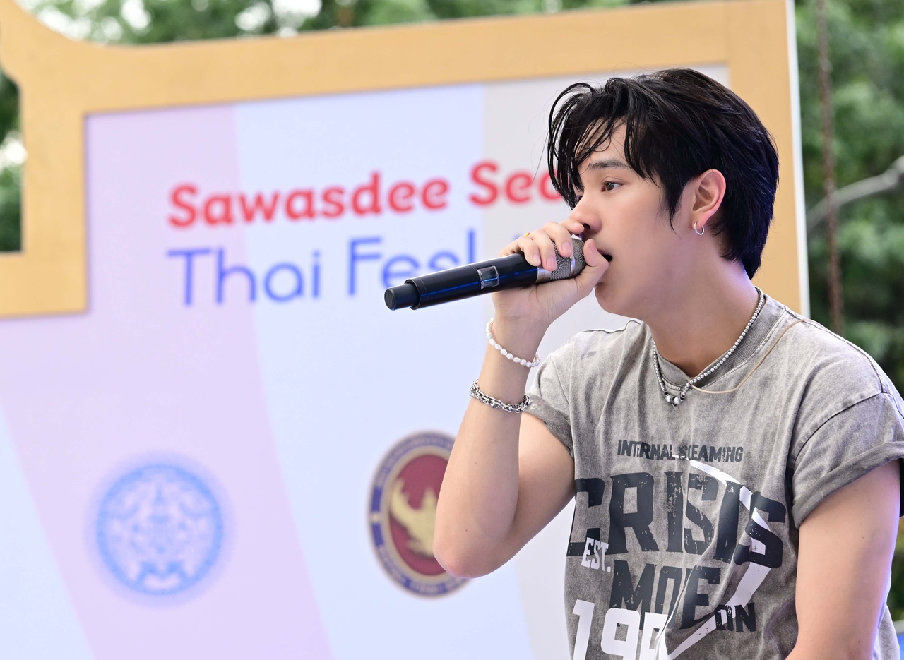 Thai traditions and T-pop energy share the spotlight at Cheonggye Plaza ...