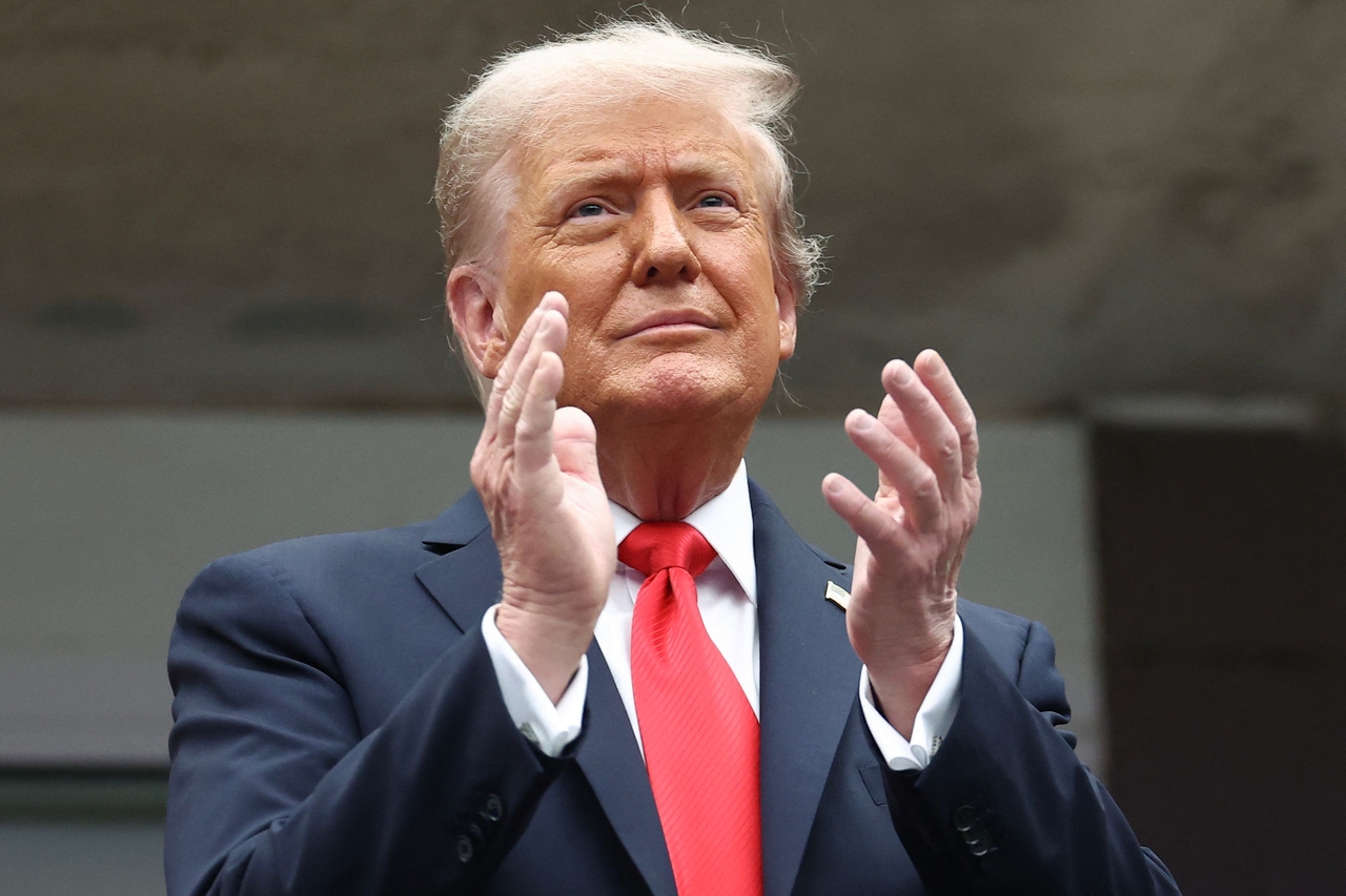 US President Donald Trump attended the US Open men’s singles final between Spain’s Carlos Alcaraz and Italy’s Jannik Sinner in New York on Sunday. (AFP-Yonhap)