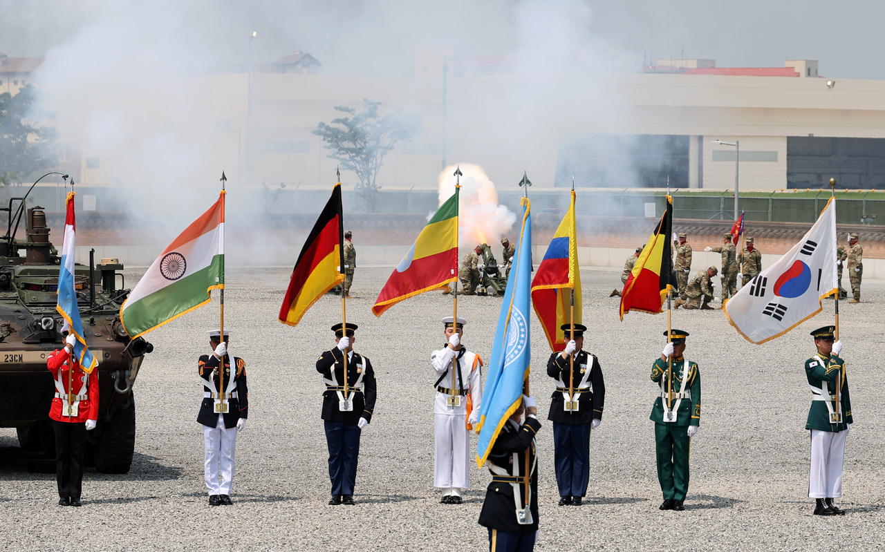 A gun salute takes place during a ceremony marking the 75th anniversary of the establishment of the US-led multinational UN Command in Pyeongtaek, 60 kilometers south of Seoul, on July 8, 2025. (Yonhap)