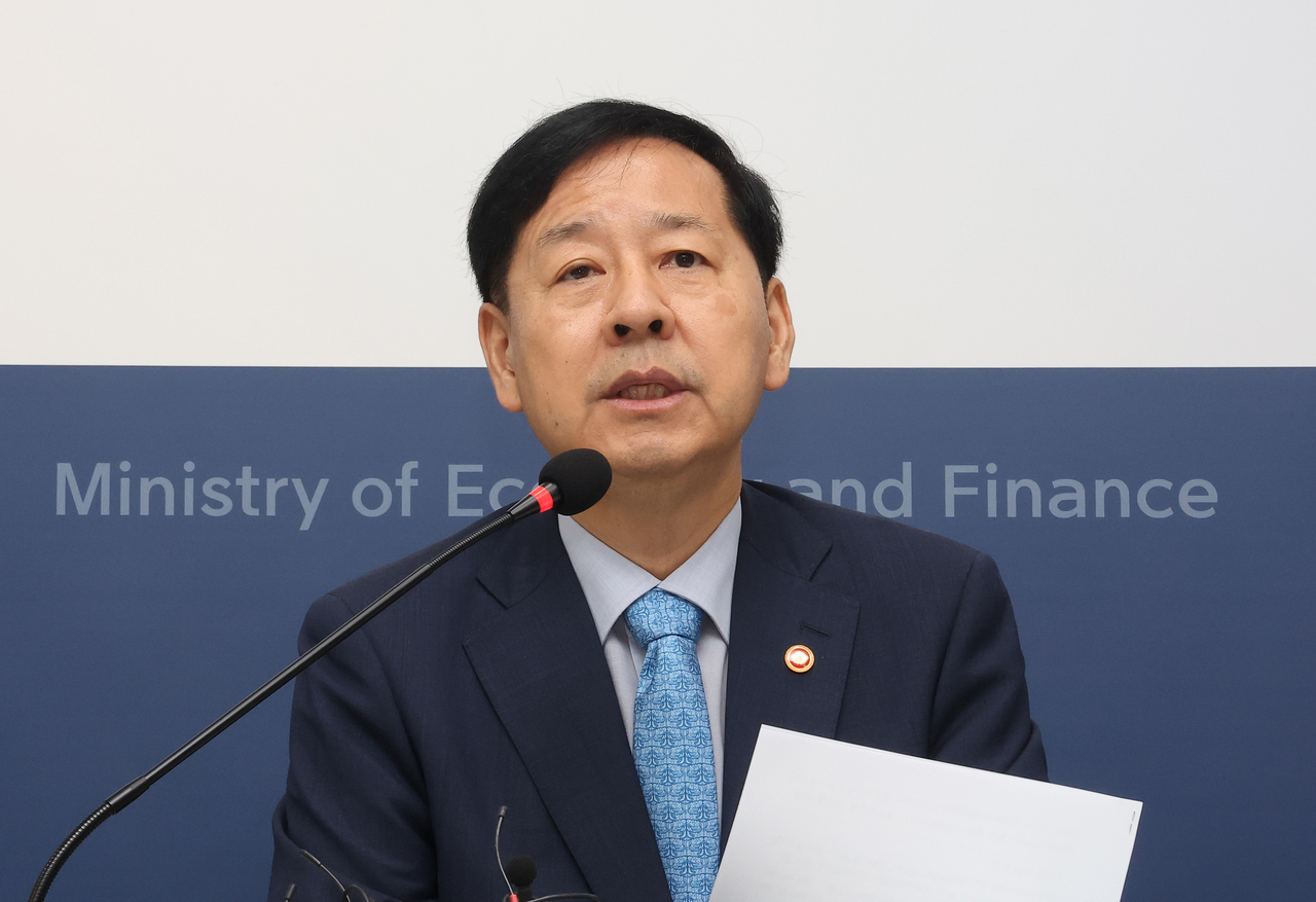 Finance Minister Koo Yun-cheol speaks during a press briefing in Sejong on Monday. (Yonhap)