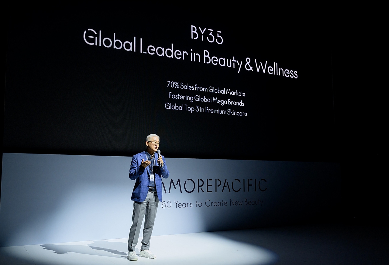 Amorepacific Group Chair Suh Kyung-bae delivers remarks at the company’s 80th anniversary ceremony at its headquarters in central Seoul on Thursday. (Amorepacific)