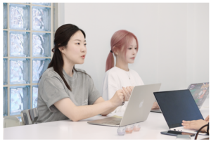 "K-뷰티도 세미 럭셔리로...전 세계 백화점 1층 입점 노린다" [인터뷰... - 뉴스 썸네일 이미지