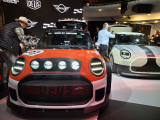 서핑 감성·레이싱 본능의 만남…MINI, JCW 한정판 ‘스케그·마키나’ 공개 [IAA 2025 – BMW ⓽]