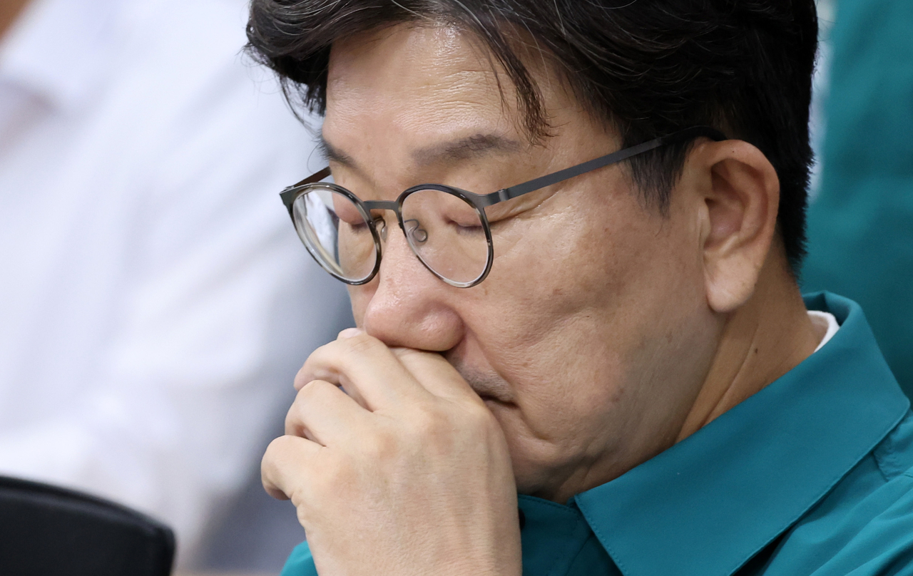 권성동, 李대통령 필리핀 차관사업 파기 결정에 “文과 같은 정적 탄압” - 헤럴드경제